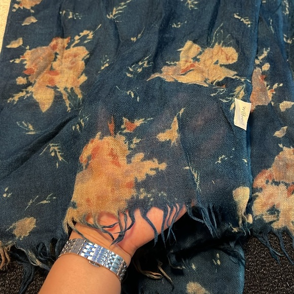 Wilfred Floral Scarf - Picture 3 of 3